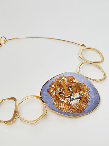 Elham Maxandco Carousel Mobile 1 Maxandco